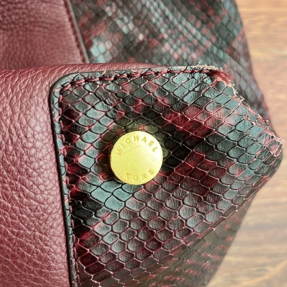 MICHAEL KORS Riley satchel maroon snakeskin leather
